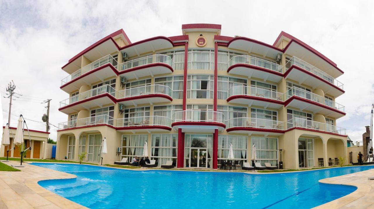 Hôtel MENABE'L Antsirabe Extérieur photo