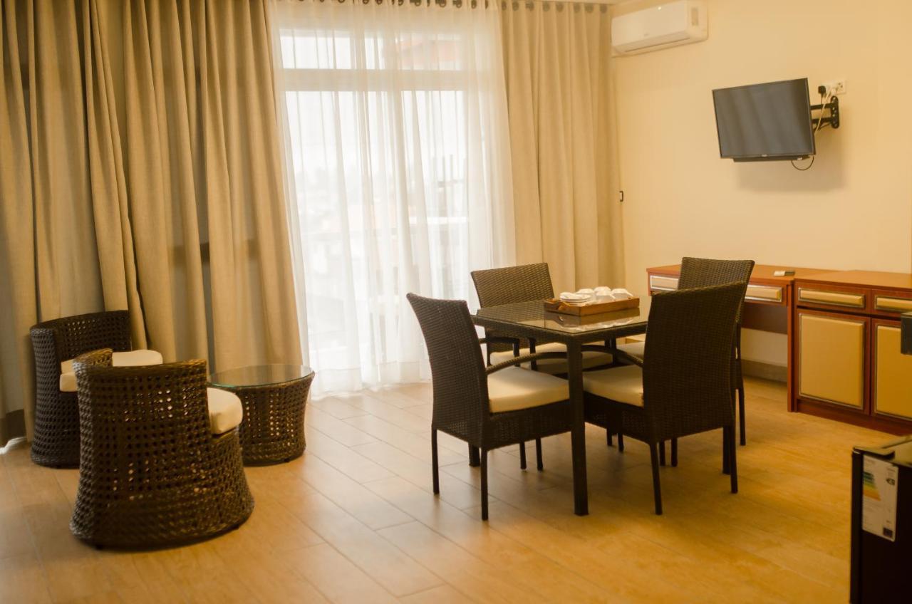 Hôtel MENABE'L Antsirabe Extérieur photo