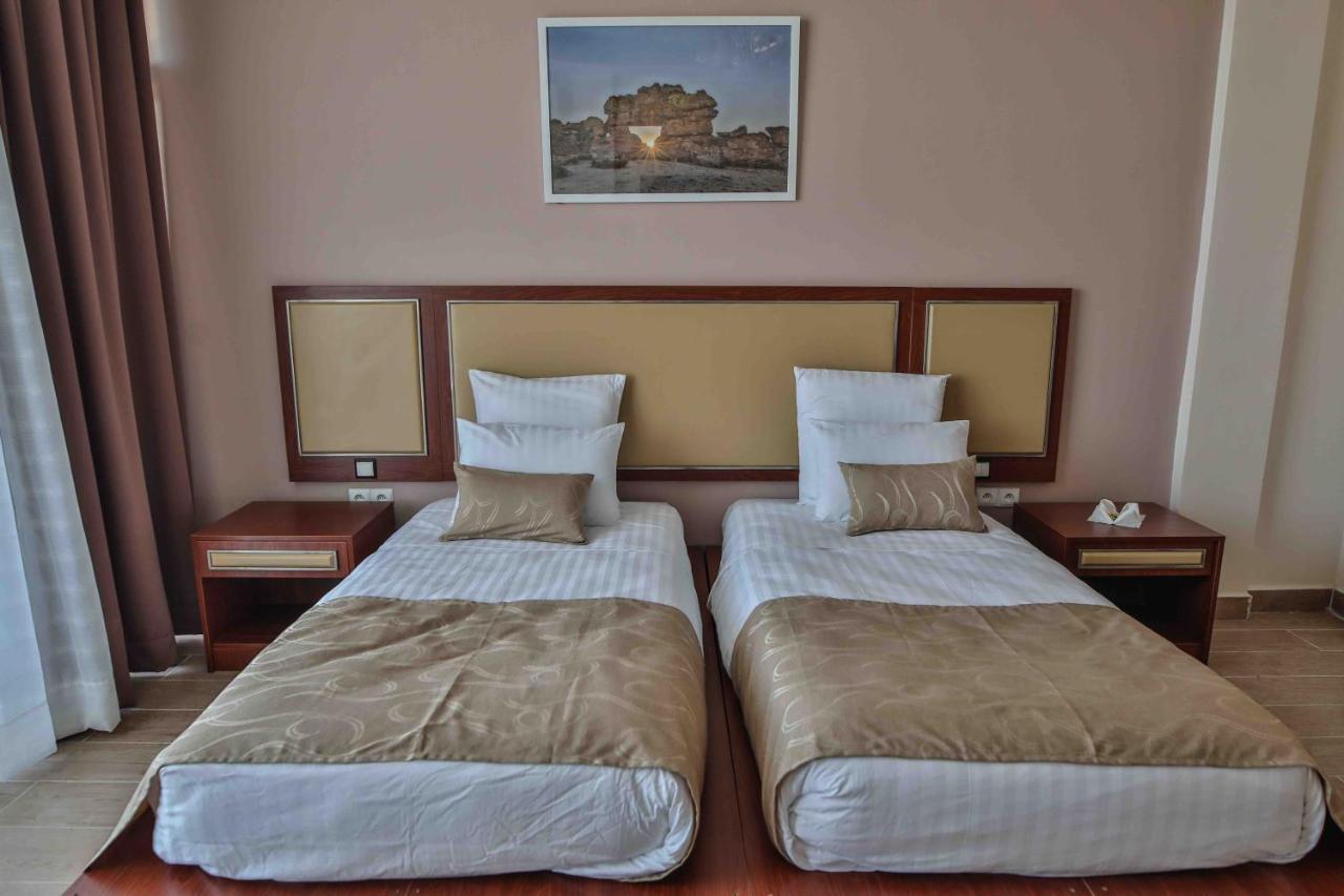 Hôtel MENABE'L Antsirabe Extérieur photo
