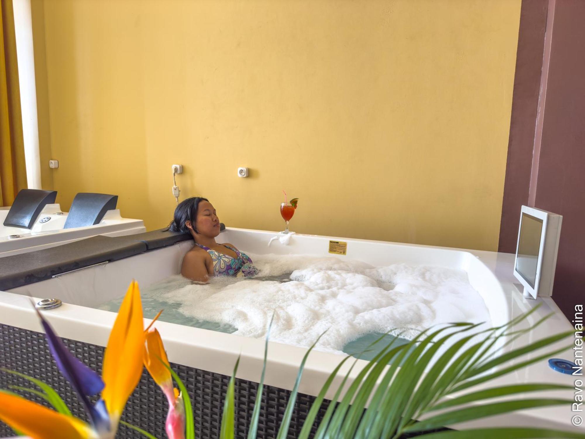 Hôtel MENABE'L Antsirabe Extérieur photo